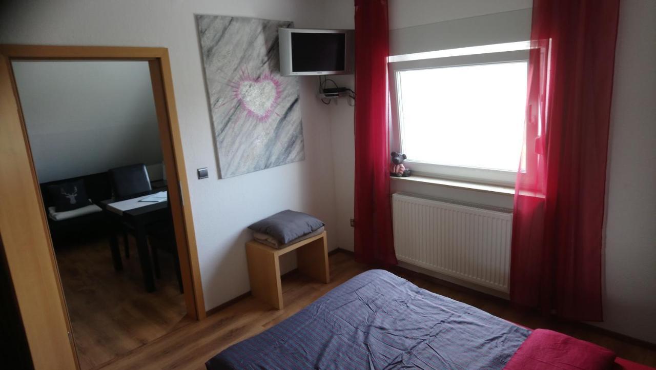 Private Zimmer Bei Der Weser-Ems-Halle Oldenburg Exterior photo